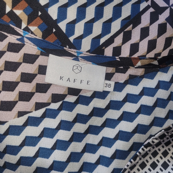 Kaffe Geometric Patchwork Look Patterned V-Neck Blouse 36 - Picture 7 of 7